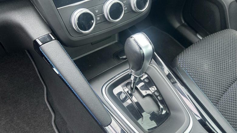 Renault Kadjar 1.3 TCE S Edition 5dr EDC Petrol Hatchback